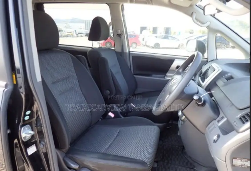 Toyota Noah 2007 Black