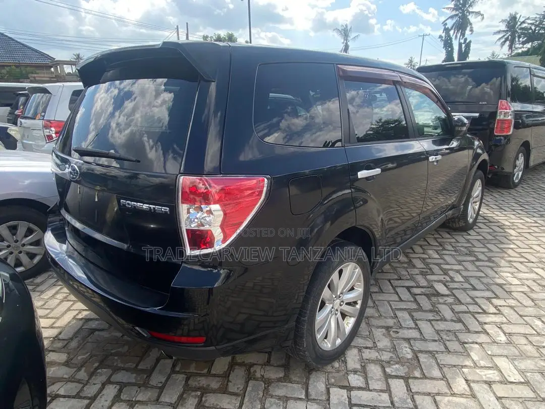 Subaru Forester 2011 Black
