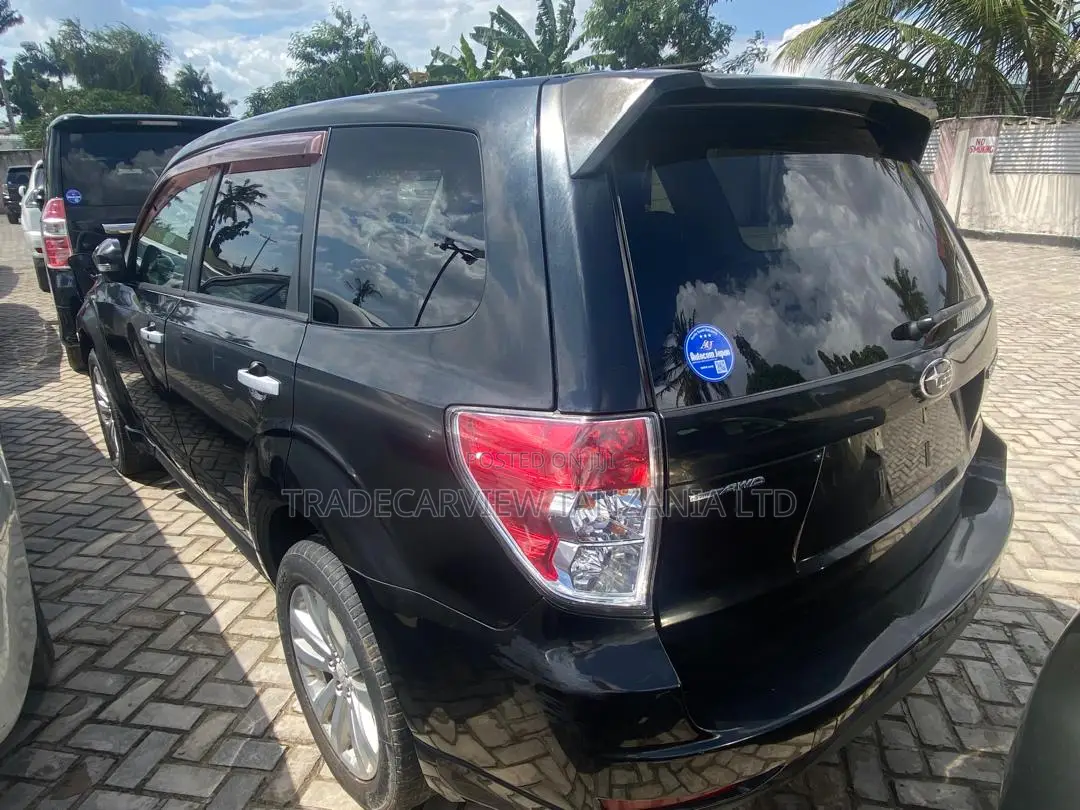 Subaru Forester 2011 Black