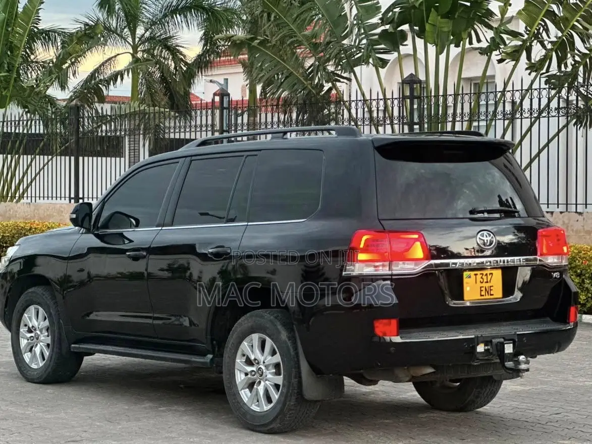 Toyota Land Cruiser 2021 Black