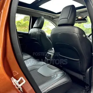 Jeep Cherokee Limited 4x4 2016 Orange