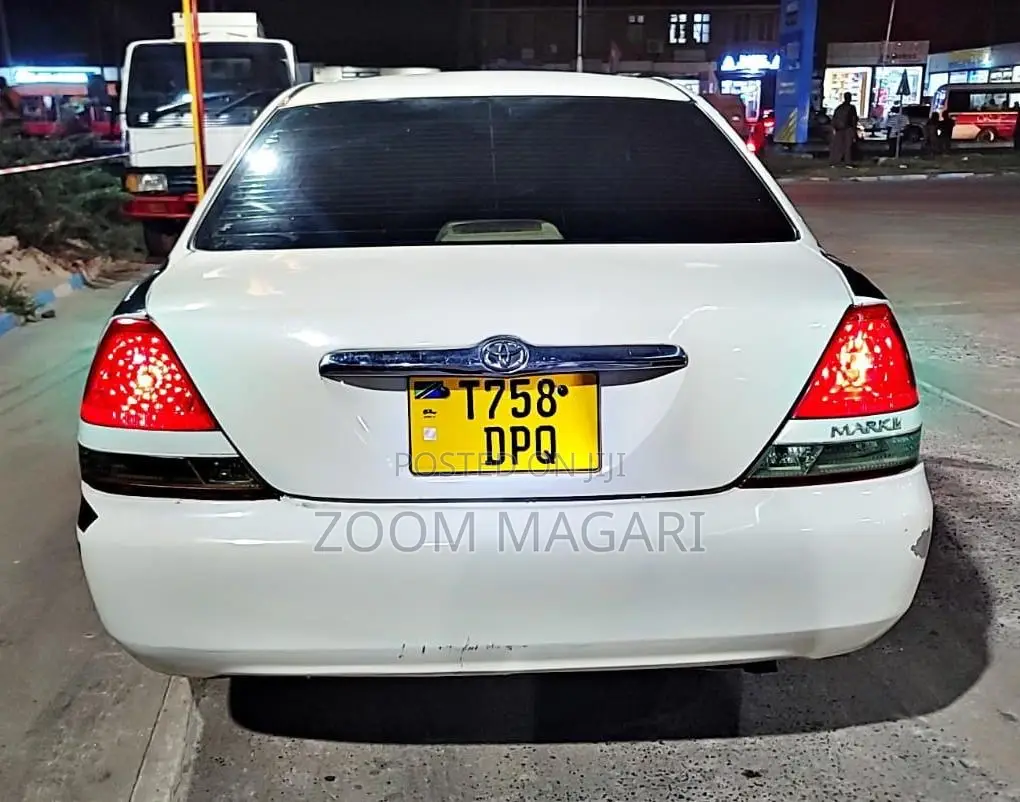 Toyota Mark II 2004 White