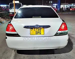 Toyota Mark II 2004 White