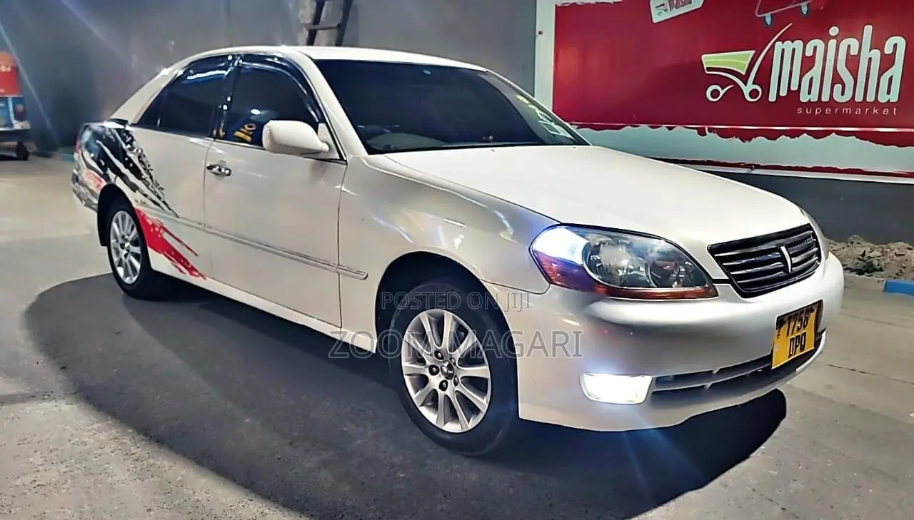 Toyota Mark II 2004 White