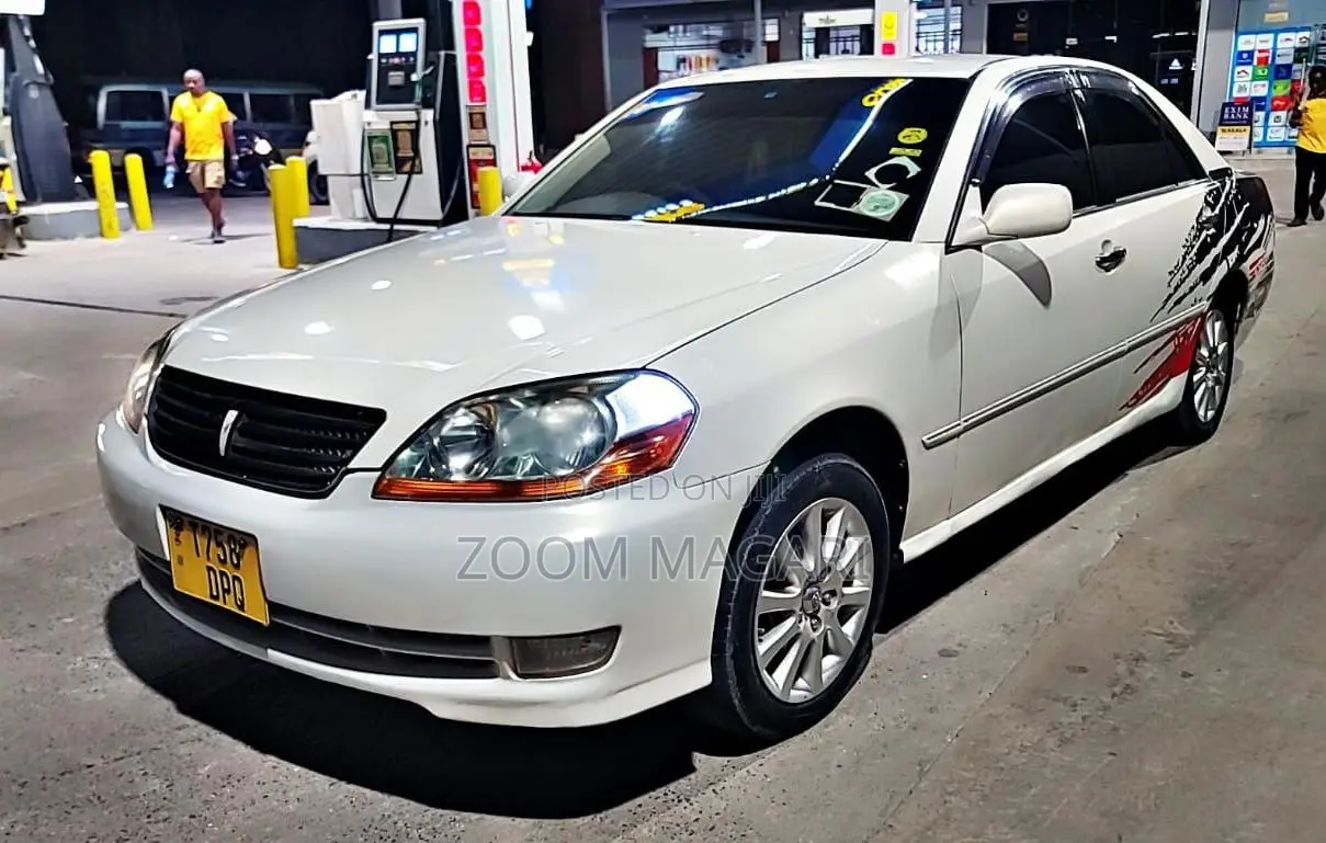 Toyota Mark II 2004 White