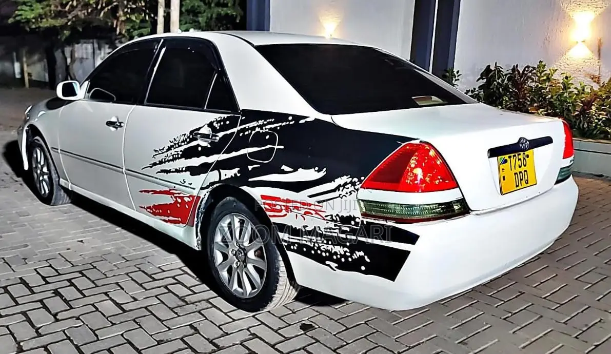 Toyota Mark II 2004 White