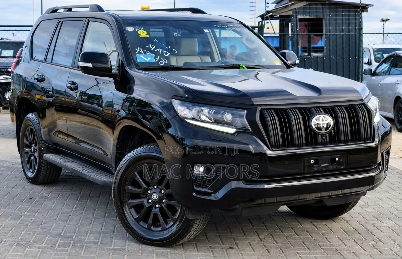 Toyota Land Cruiser Prado 2.8 2023 Black