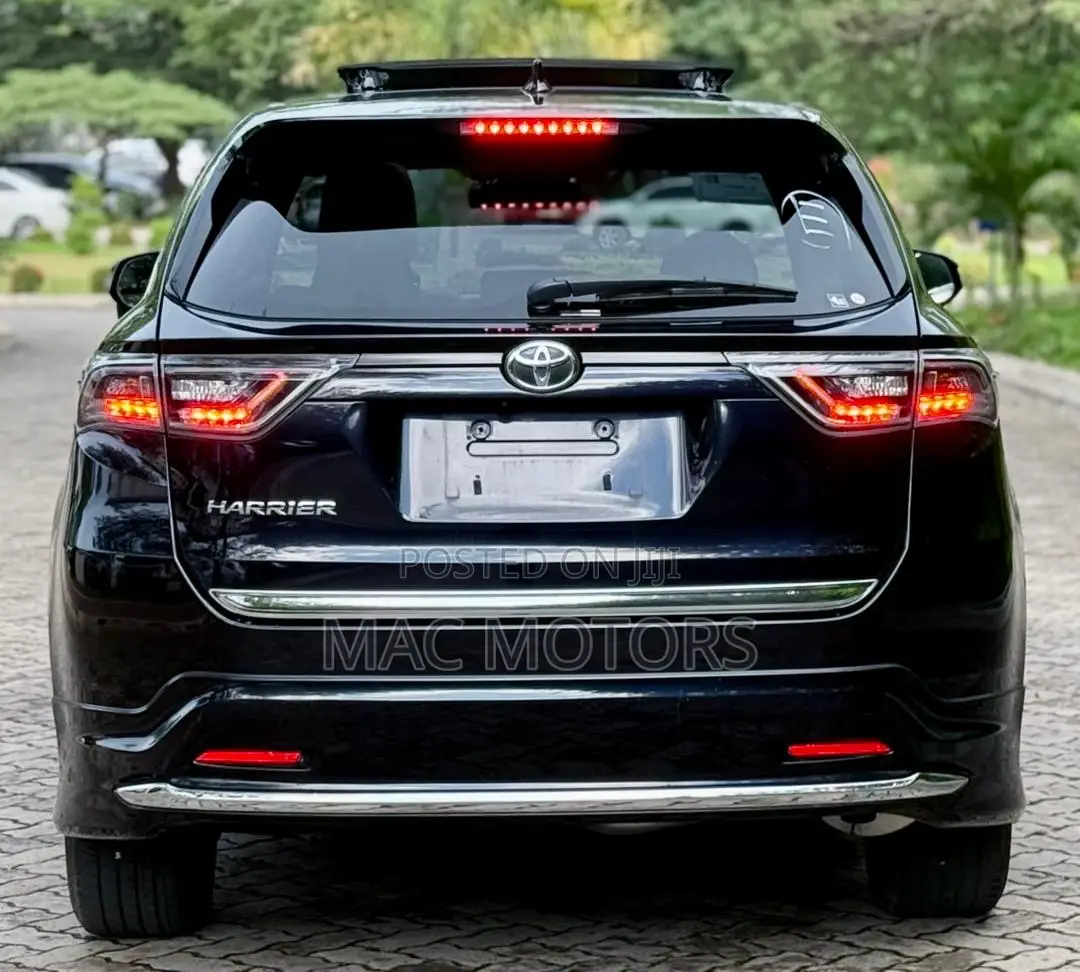 Toyota Harrier 2.0 2016 Blue