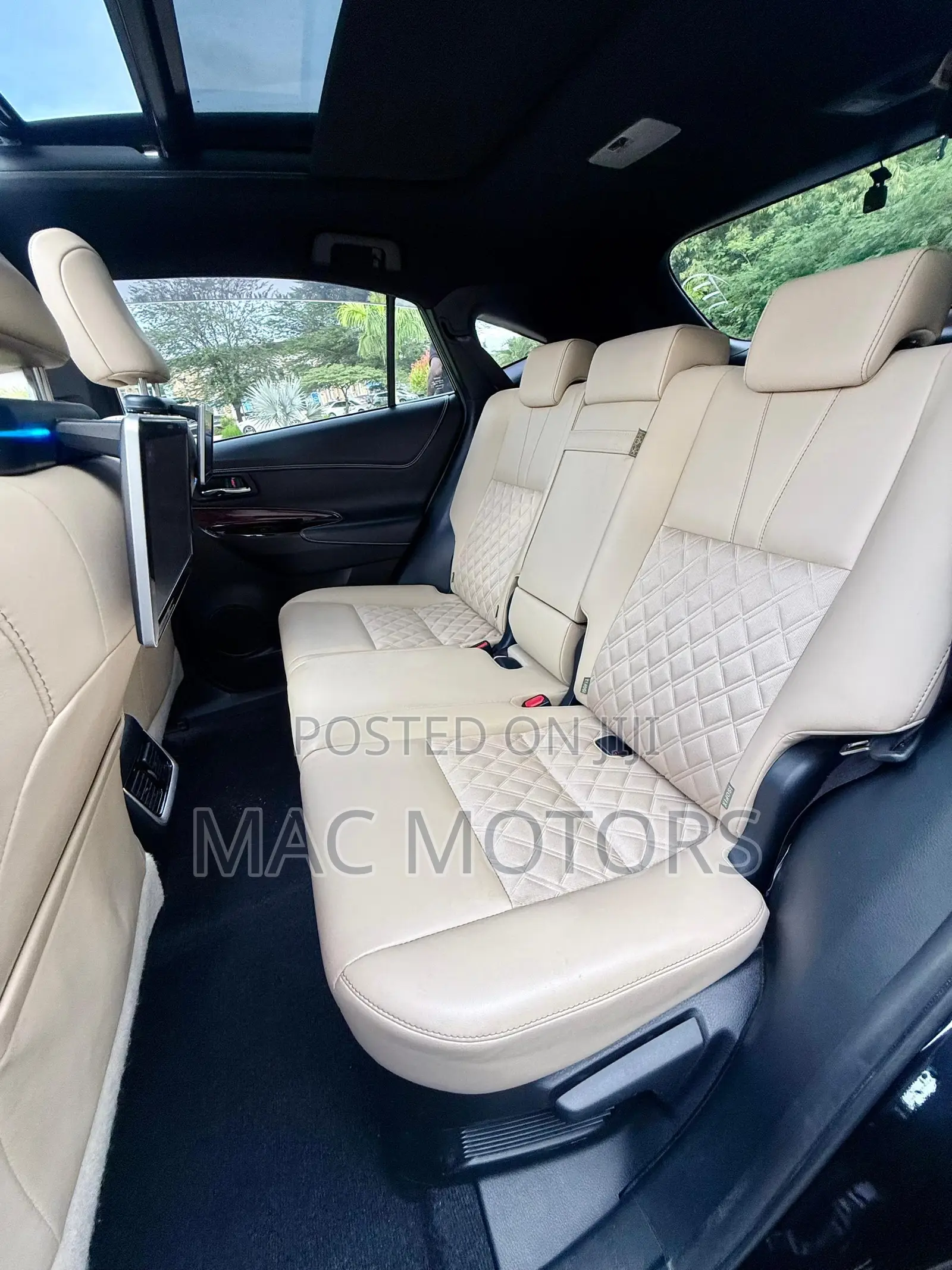 Toyota Harrier 2.0 2016 Blue