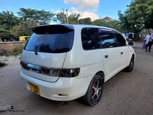 Toyota Gaia 2003 White