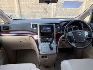 Toyota Vellfire 2009 White