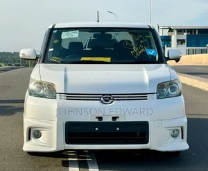 Toyota Corolla Rumion 2009 White