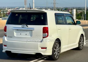 Toyota Corolla Rumion 2009 White