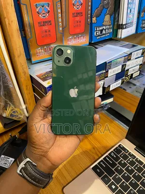 Apple iPhone 13 128 GB Green