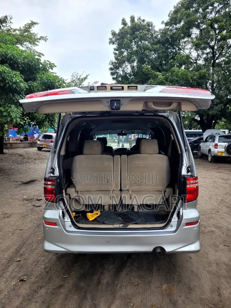 Toyota Alphard 2006 Silver
