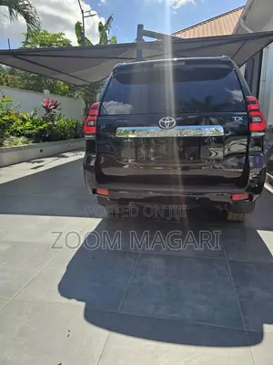 Toyota Land Cruiser Prado 2022 Black