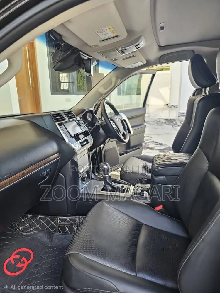 Toyota Land Cruiser Prado 2022 Black