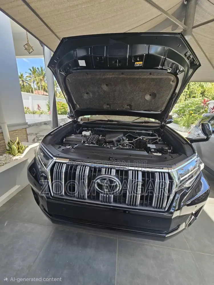 Toyota Land Cruiser Prado 2022 Black