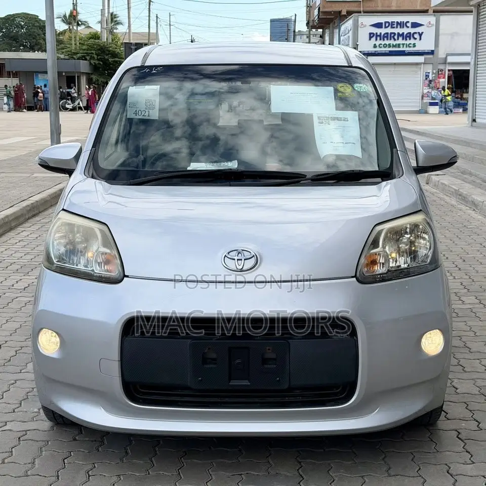 Toyota Porte 1.5 FWD 2012 Silver