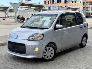 Toyota Porte 1.5 FWD 2012 Silver