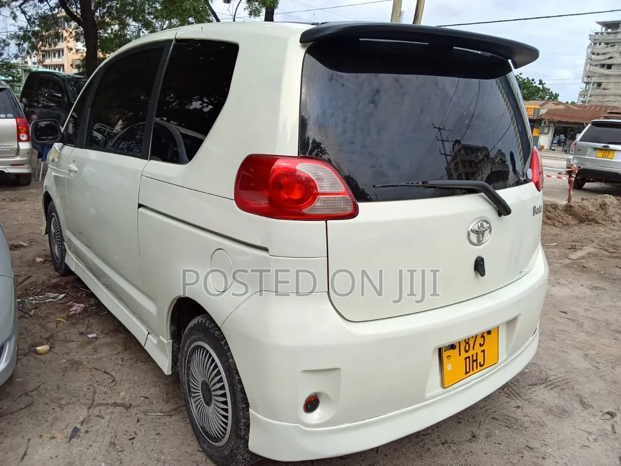 Toyota Porte 2005 White