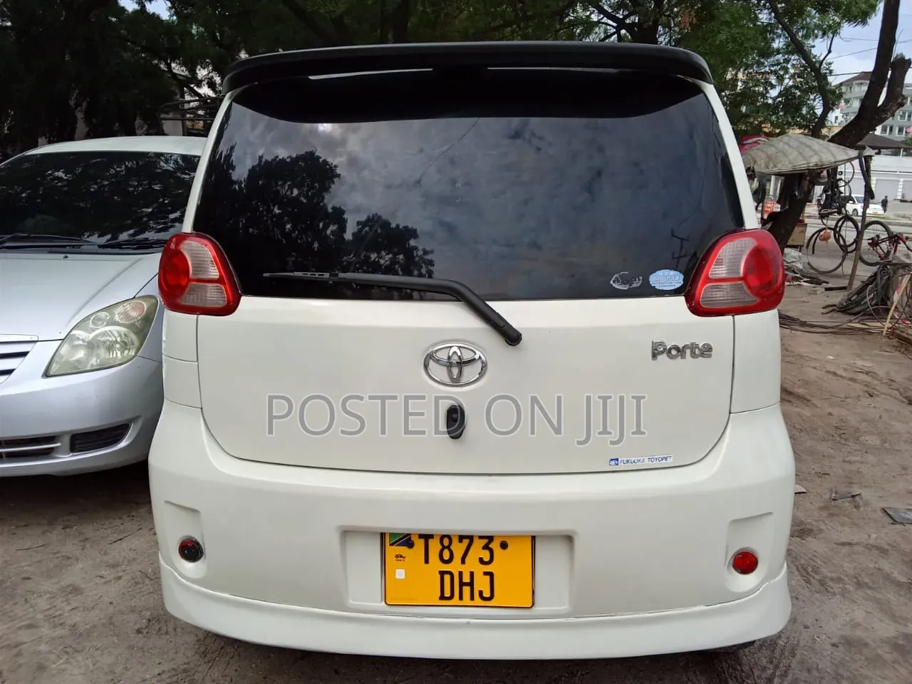 Toyota Porte 2005 White