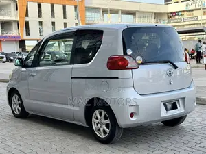 Toyota Porte 1.5 FWD 2008 Silver