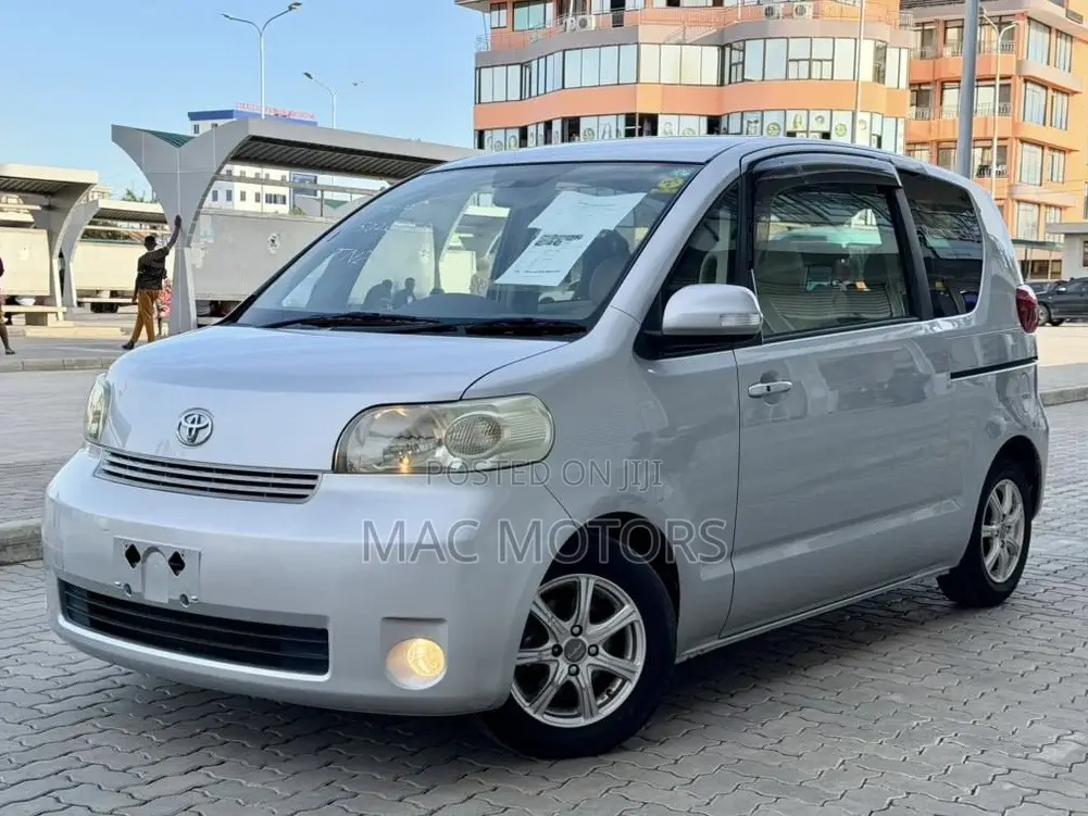 Toyota Porte 1.5 FWD 2008 Silver