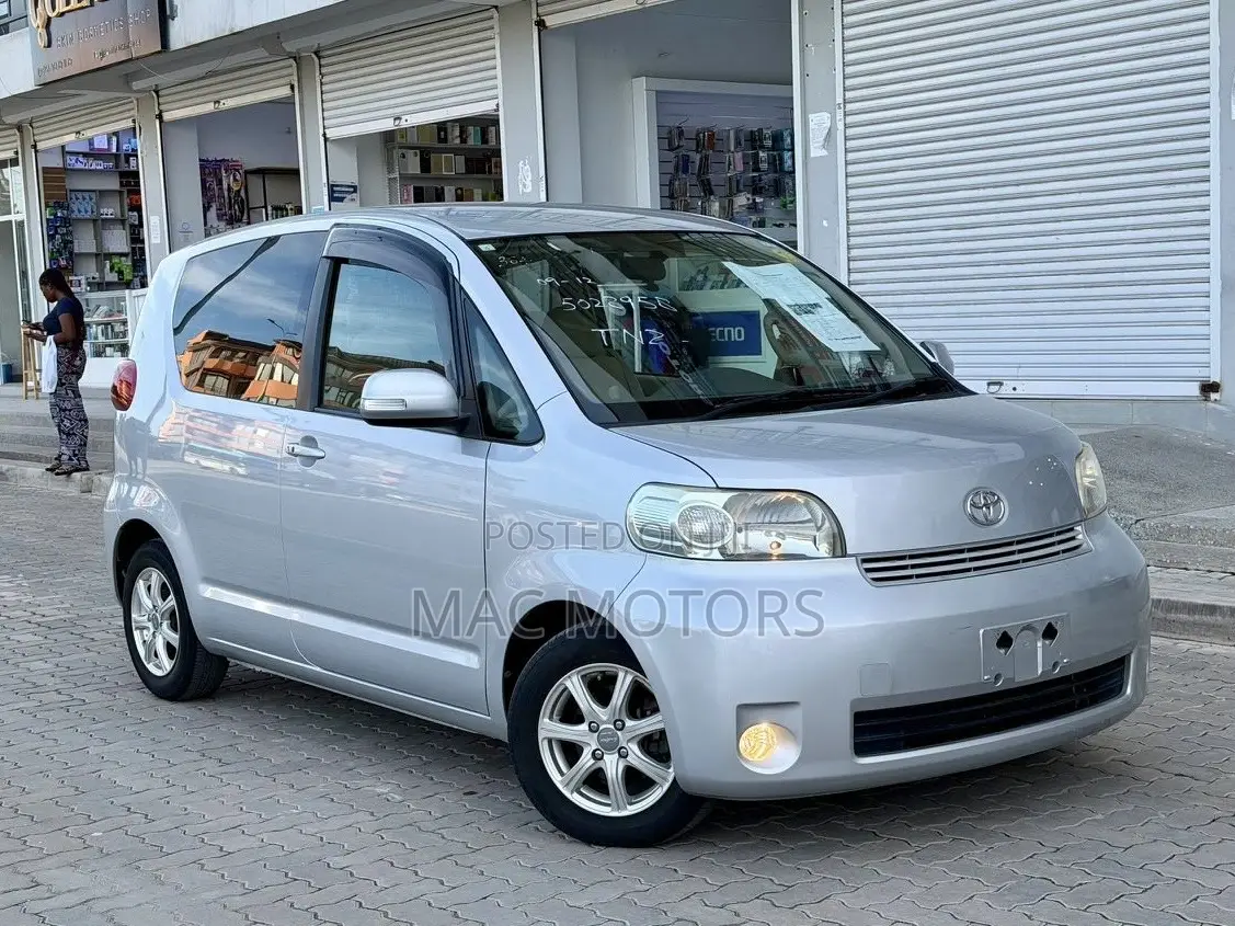 Toyota Porte 1.5 FWD 2008 Silver