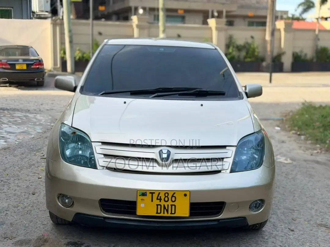 Toyota IST 2003 Beige