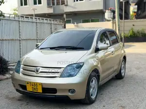 Toyota IST 2003 Beige