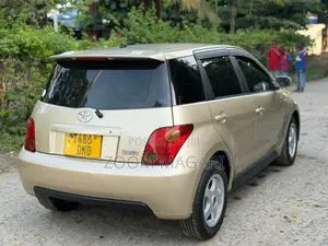 Toyota IST 2003 Beige