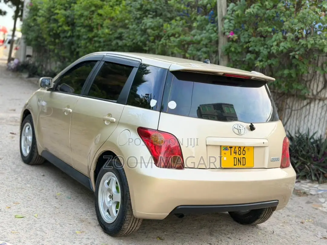 Toyota IST 2003 Beige