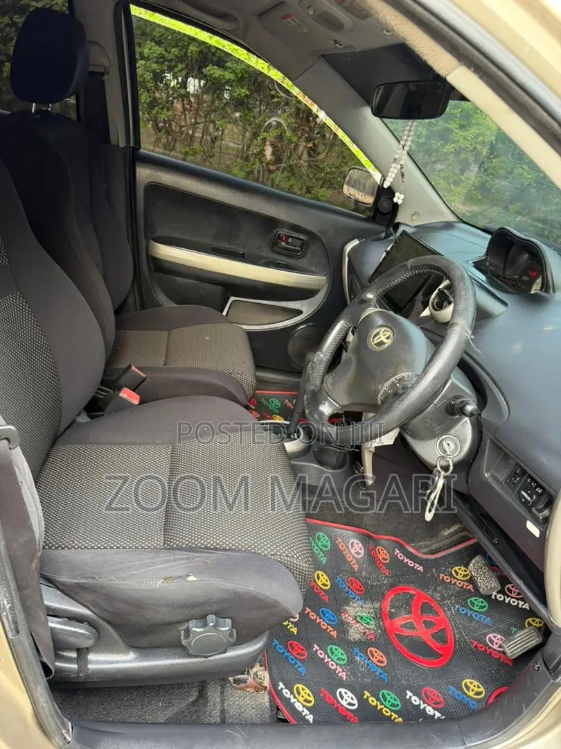 Toyota IST 2003 Beige