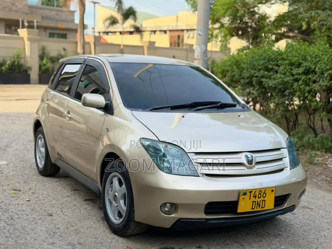 Toyota IST 2003 Beige