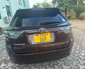 Toyota Harrier 2016