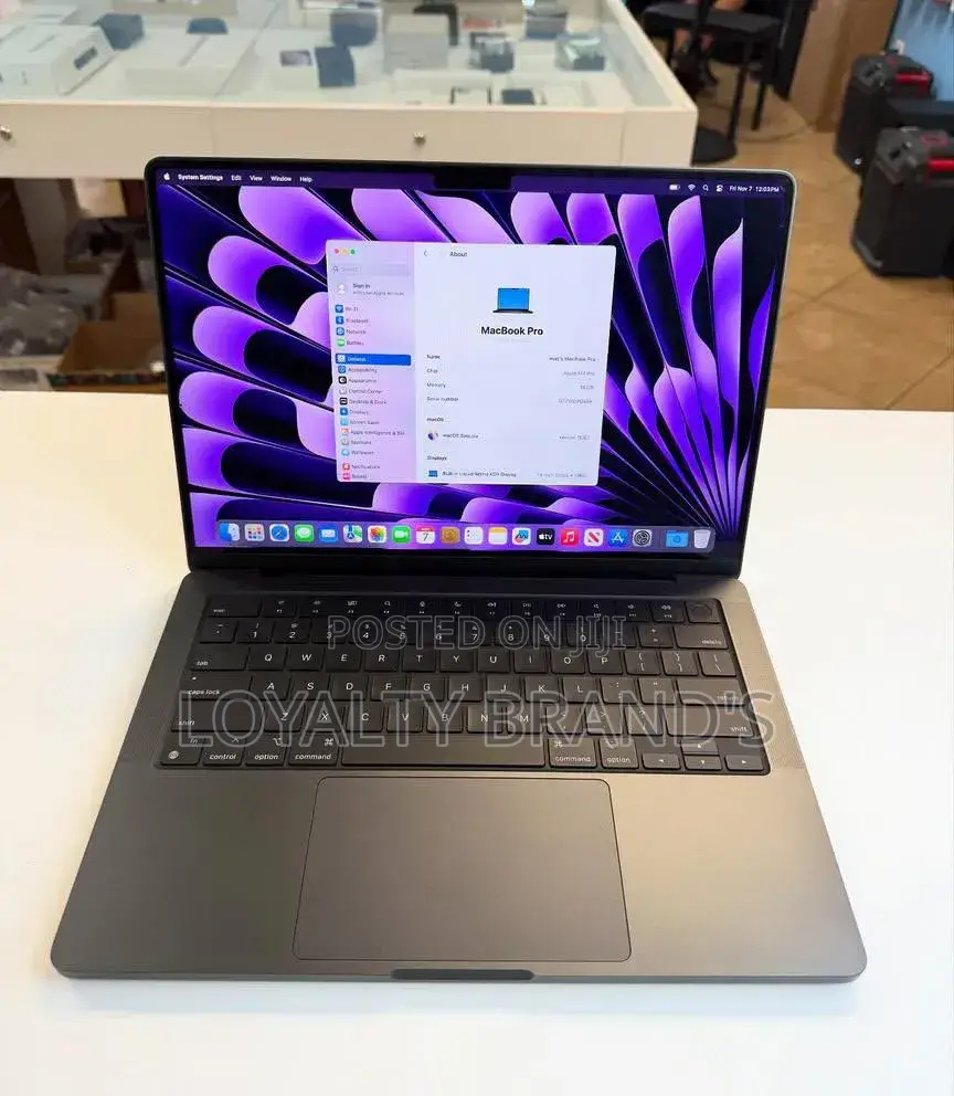 New Laptop Apple MacBook Pro 2024 M4 Max 36GB Apple M4 Max SSD 1T