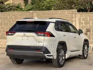Toyota RAV4 2020 White