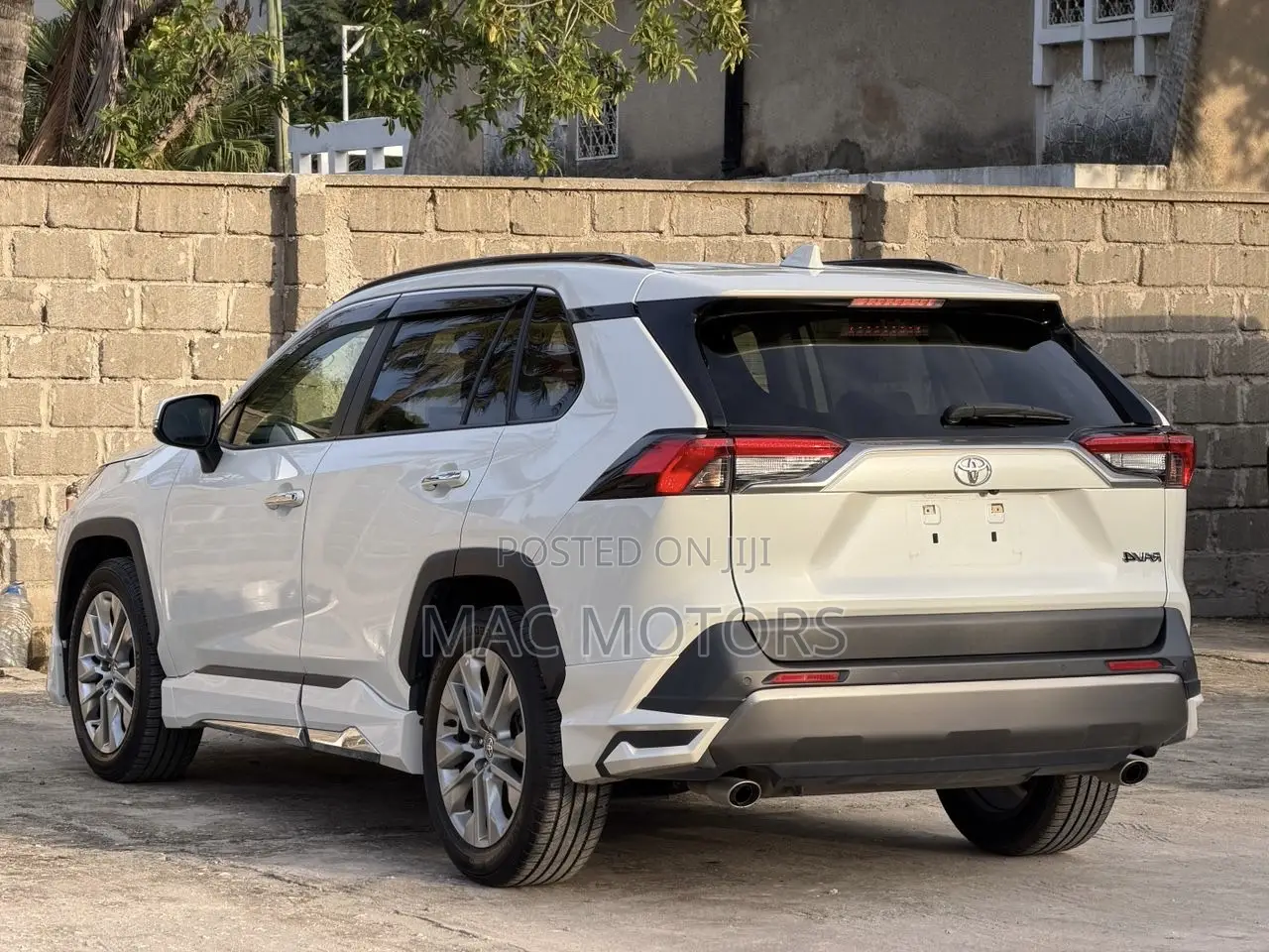 Toyota RAV4 2020 White
