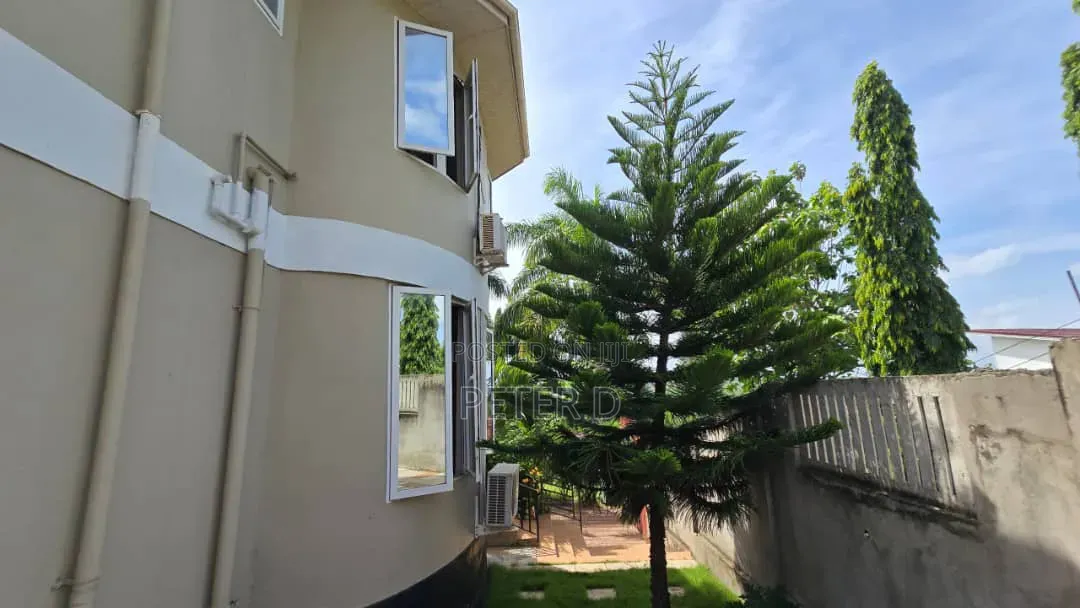 4bdrm House in Goba for sale