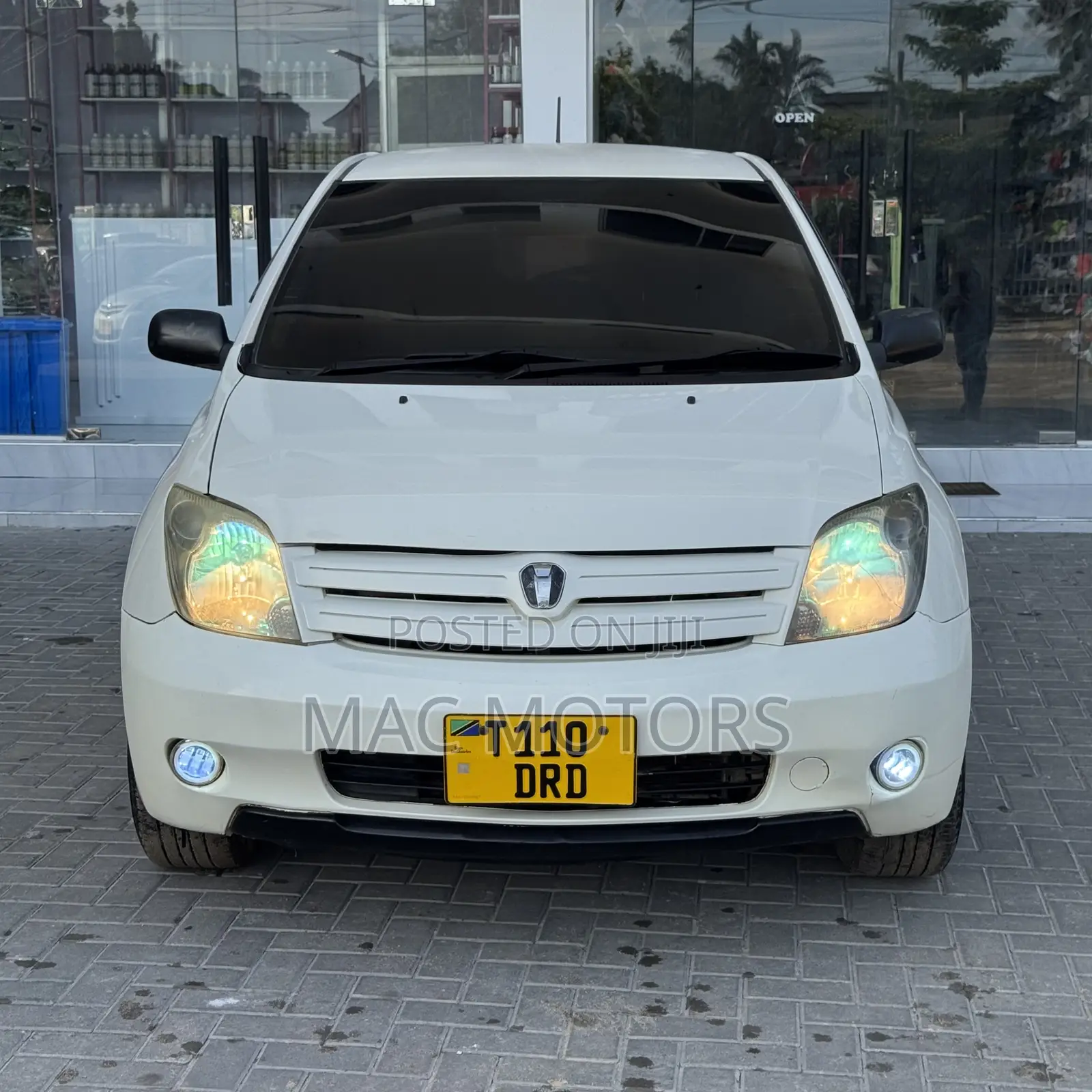 Toyota IST 2003 White