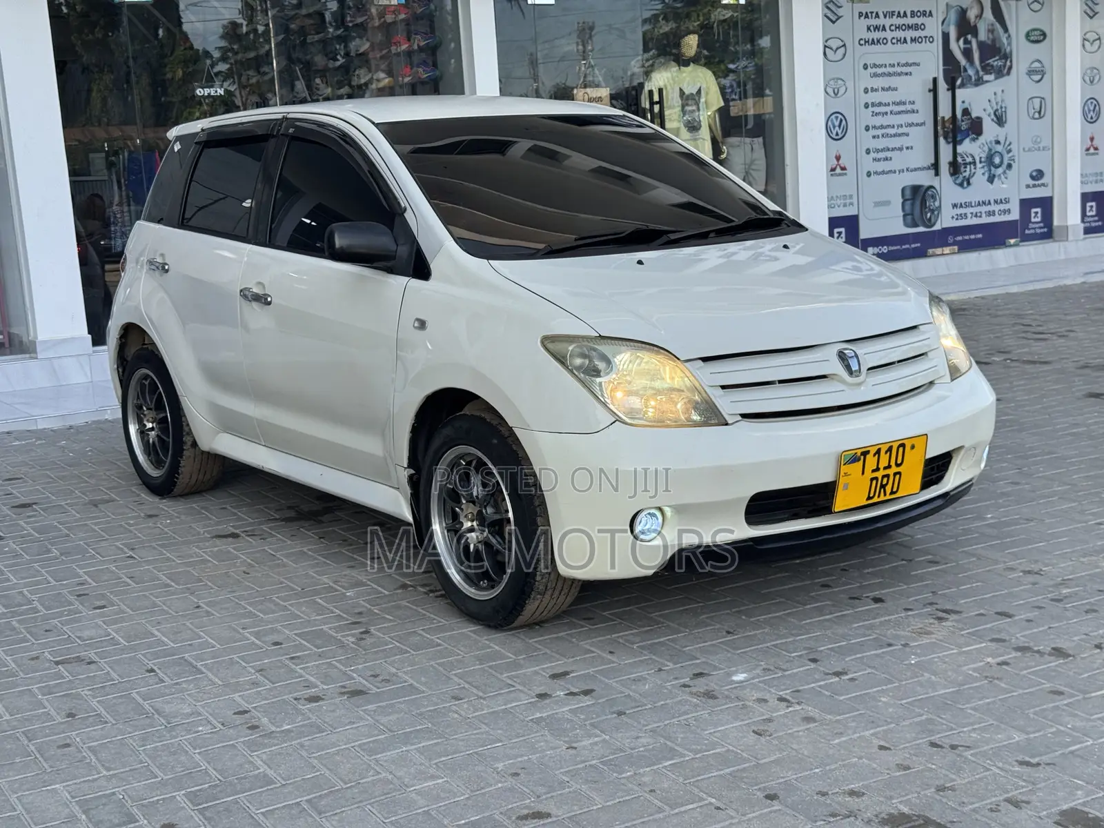 Toyota IST 2003 White