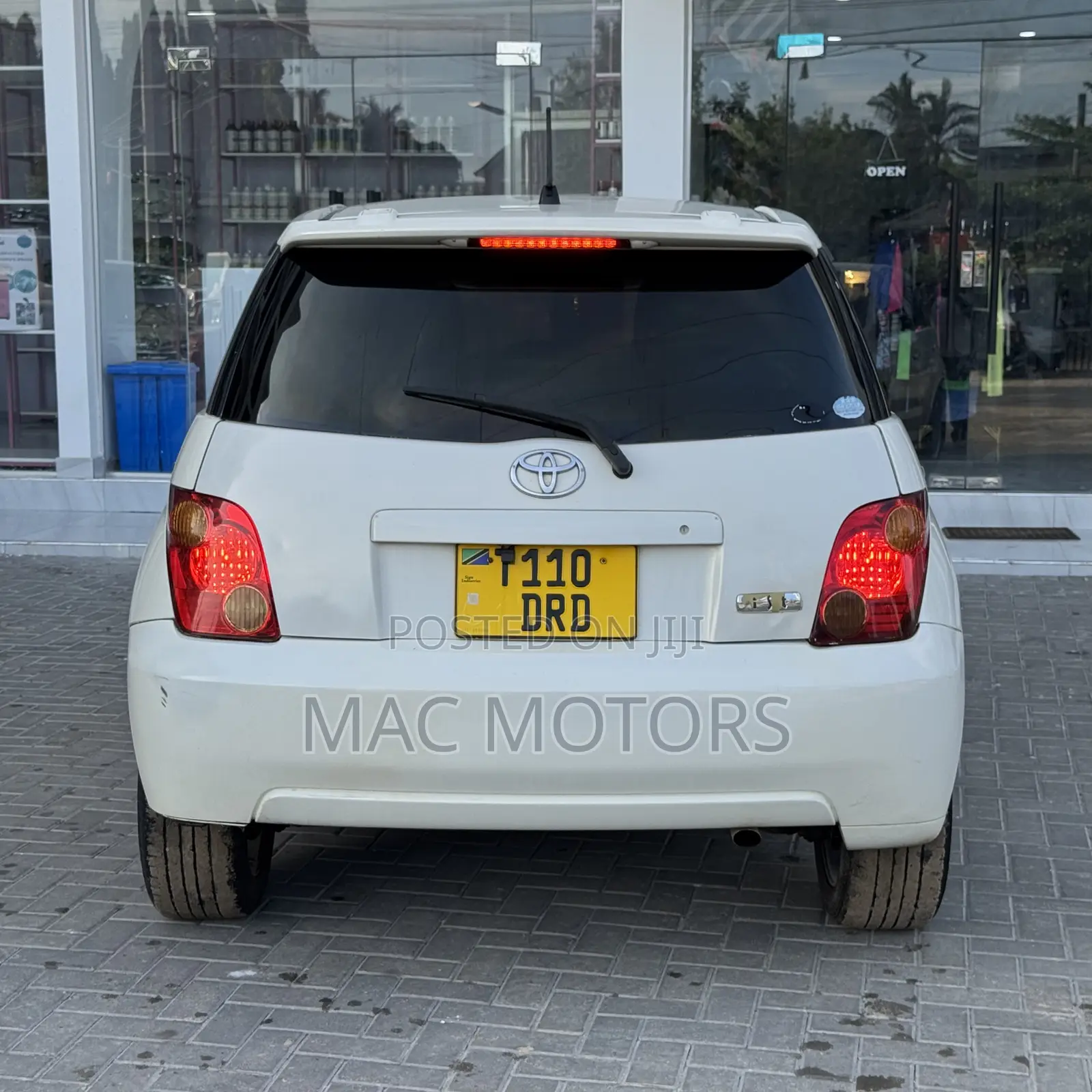 Toyota IST 2003 White