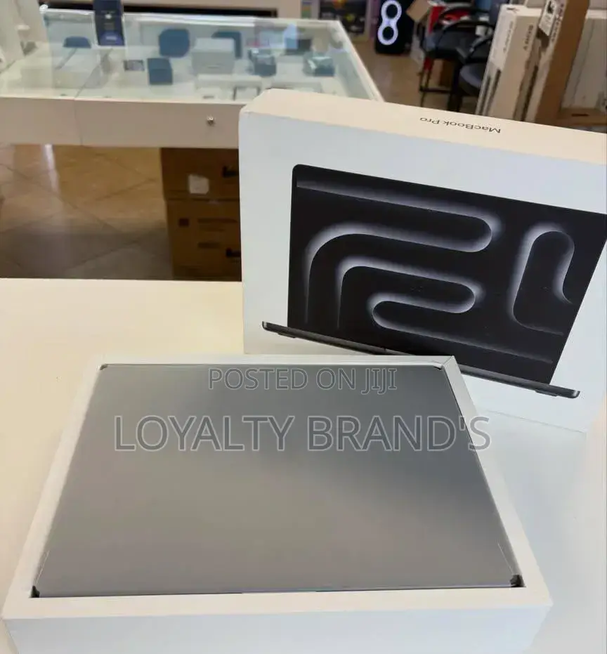New Laptop Apple MacBook Pro 2021 M1 16GB Apple M1 Pro SSD 1T