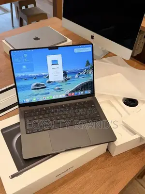New Laptop Apple MacBook Pro 2025 M5 16GB Apple M5 SSD 1T