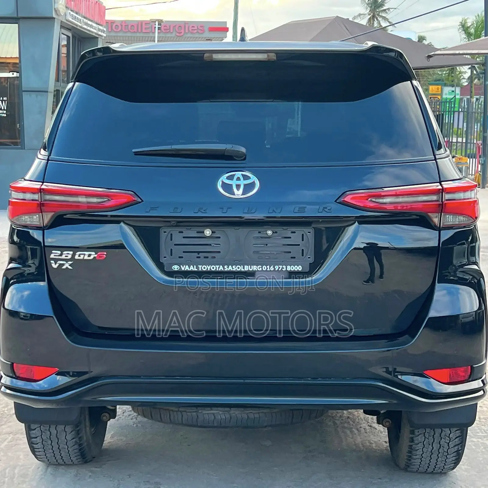 Toyota Fortuner 2.8 D AWD 2023 Black