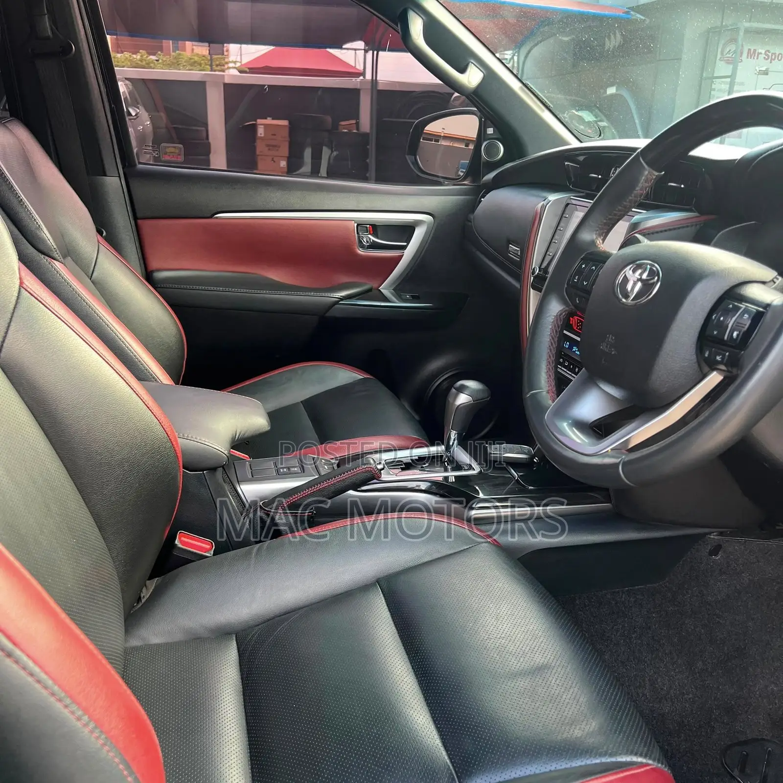 Toyota Fortuner 2.8 D AWD 2023 Black