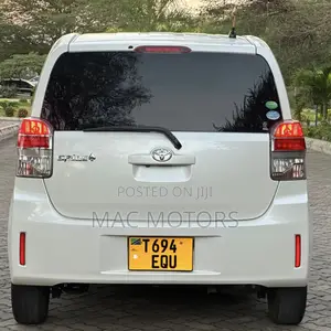 Toyota Spade 1.5 2013 White