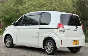 Toyota Spade 1.5 2013 White