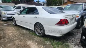 Toyota Crown Royale 2005 White